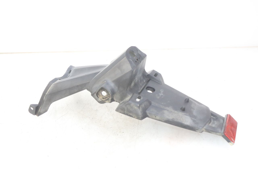 photo de BAVETTE ARRIERE SYM WOLF SB 125 (2011 - 2018) - Gros plan technique