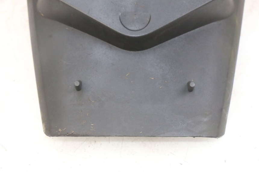 photo de BAVETTE ARRIERE YAMAHA XMAX X-MAX 125 (2006 - 2009) - Détail de la pièce