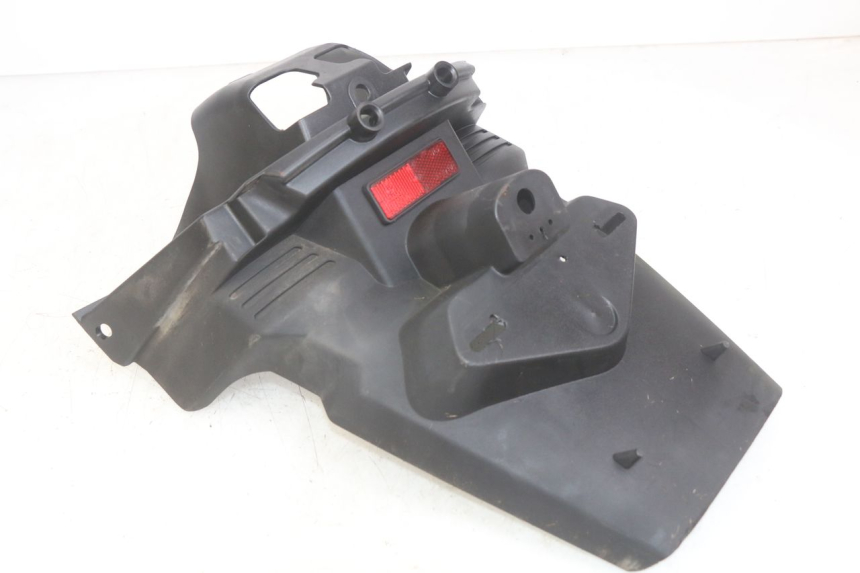 photo de BAVETTE ARRIERE YAMAHA XMAX X-MAX 125 (2006 - 2009) - Gros plan technique