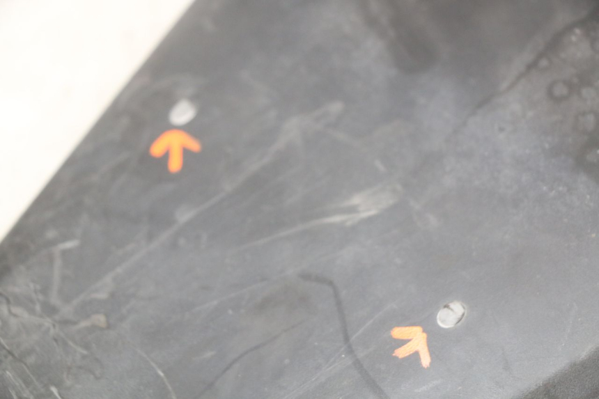 photo de BAVETTE ARRIERE YAMAHA X-MAX XMAX 125 (2010 - 2013) - Gros plan technique