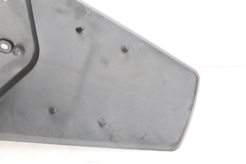 photo de BAVETTE ARRIERE YAMAHA X-MAX XMAX 125 (2010 - 2013) - Zoom état d’usage