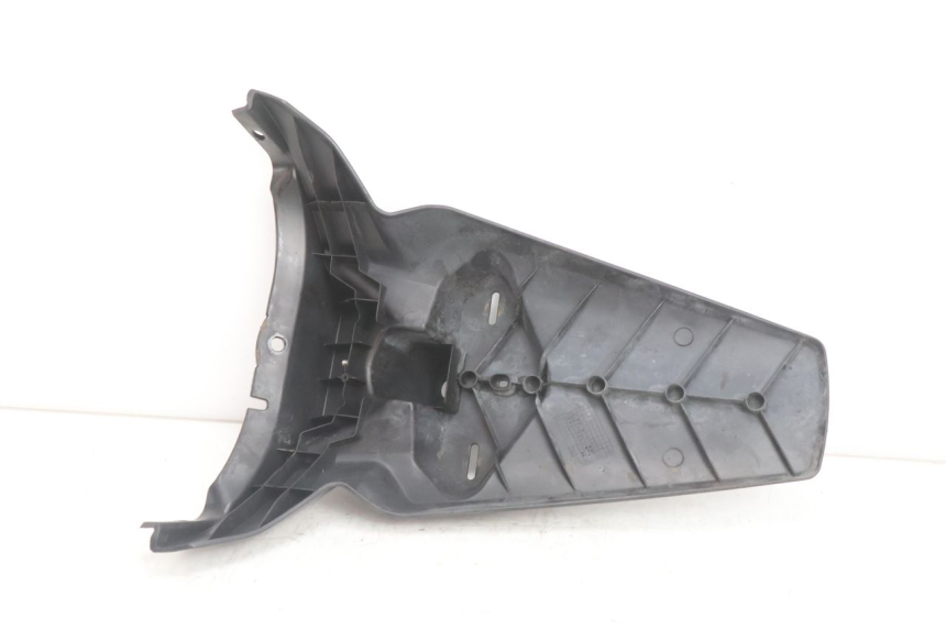 photo de BAVETTE ARRIERE YAMAHA X-MAX XMAX 125 (2010 - 2013) - Gros plan technique