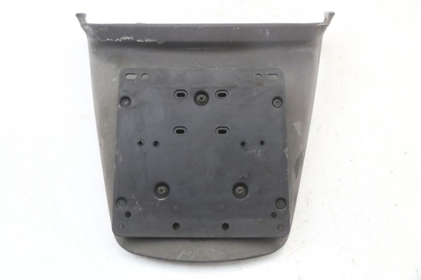 photo de BAVETTE ARRIERE PIAGGIO X8 125 (2004 - 2007) - Zoom état d’usage