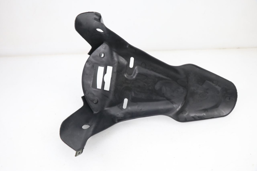 photo de BAVETTE ARRIERE YIYING YY125T-6 125 (2006 - 2014) - Détail de la pièce