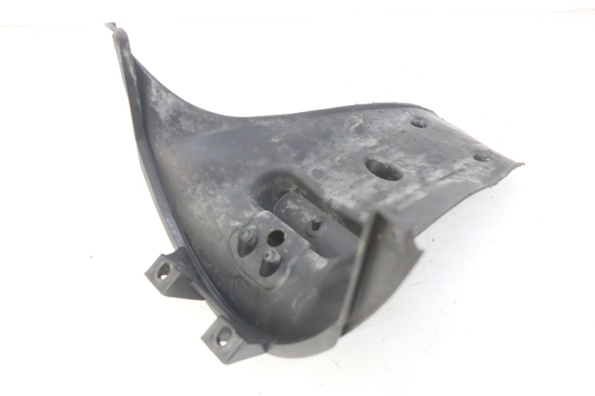 photo de BAVETTE ARRIERE PIAGGIO ZIP 4T 50 (2018 - 2020) - Détail de la pièce