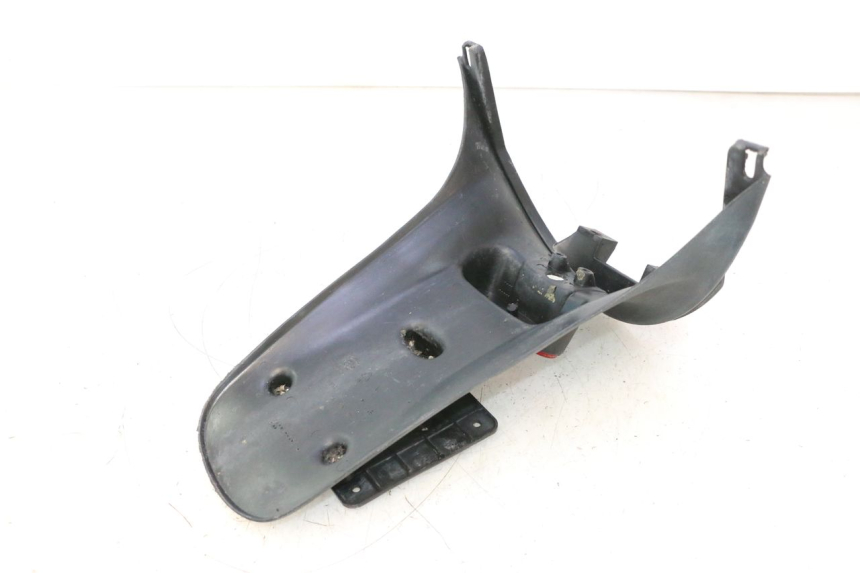 photo de BAVETTE ARRIERE PIAGGIO ZIP 4T 50 (2018 - 2020) - Gros plan technique