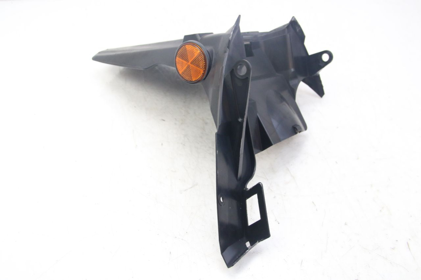 photo de BAVETTE YAMAHA D'ELIGHT DELIGHT 125 (2017 - 2020) - Points de fixation