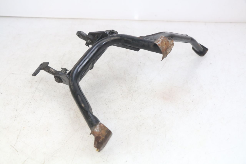 photo de BEQUILLE CENTRALE SUZUKI BURGMAN 650 (2002 - 2004) - Détail de la pièce