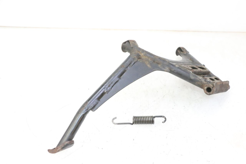 photo de BEQUILLE CENTRALE SUZUKI BURGMAN 125 (2007 - 2014) - Détail de la pièce