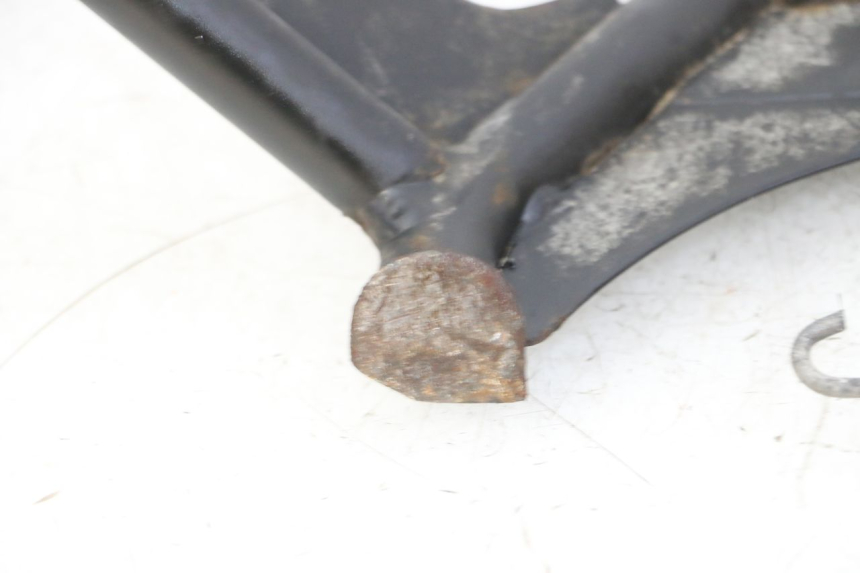 photo de BEQUILLE CENTRALE SUZUKI BURGMAN 125 (2007 - 2014) - Zoom état d’usage