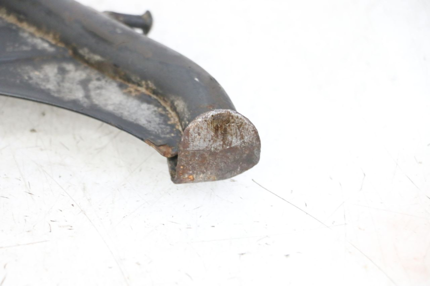 photo de BEQUILLE CENTRALE SUZUKI BURGMAN 125 (2007 - 2014) - Autre angle de vue