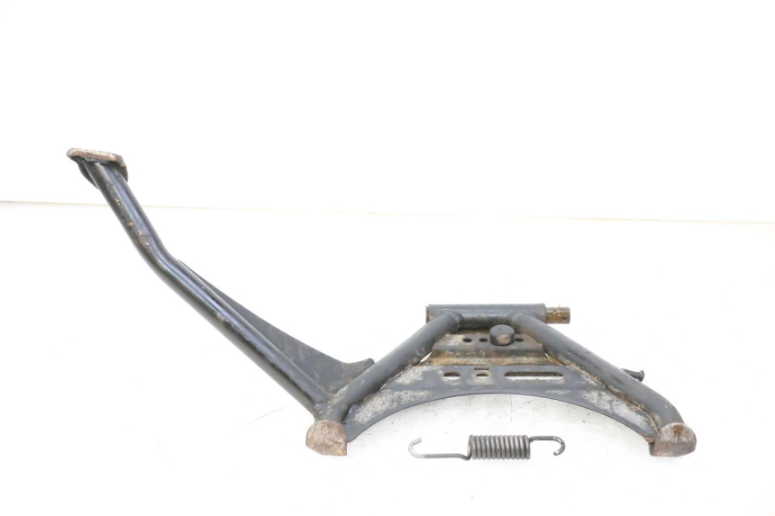 photo de BEQUILLE CENTRALE SUZUKI BURGMAN 125 (2007 - 2014) - Gros plan technique