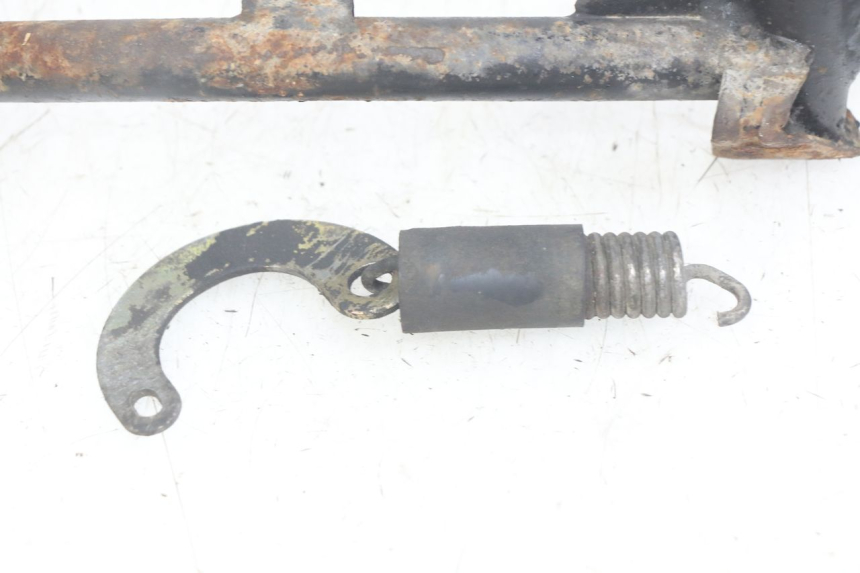 photo de BEQUILLE CENTRALE HONDA CBR F SC25 1000 (1989 - 1992) - Détails caractéristiques