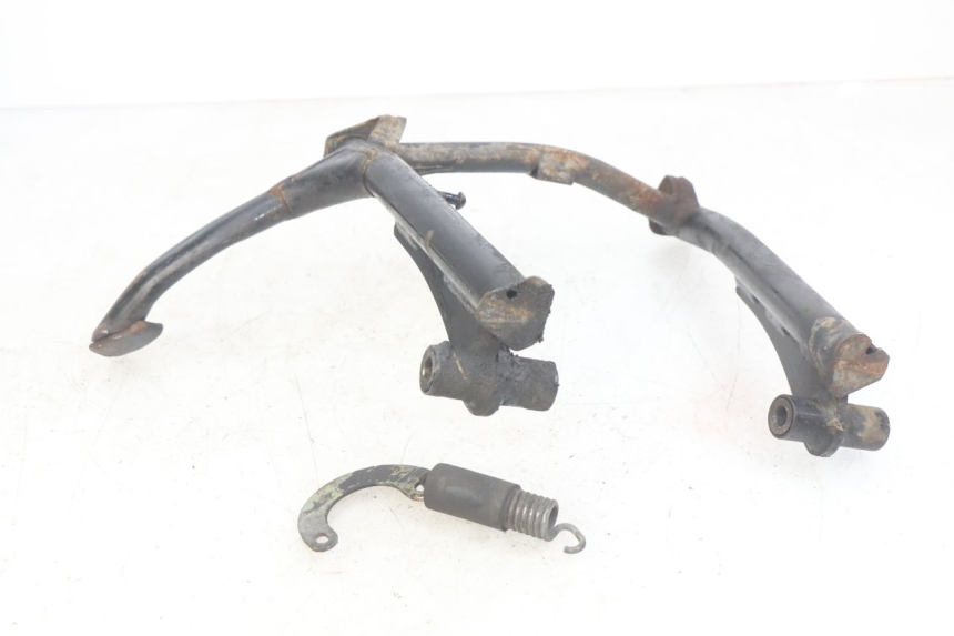 photo de BEQUILLE CENTRALE HONDA CBR F SC25 1000 (1989 - 1992) - Points de fixation