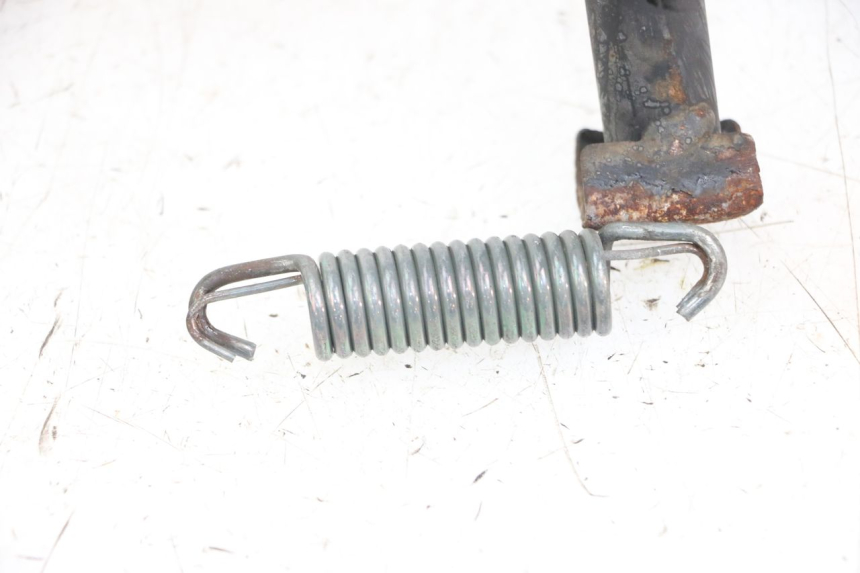 photo de BEQUILLE CENTRALE SYM CROX 4T 50 (2016 - 2023) - Gros plan technique