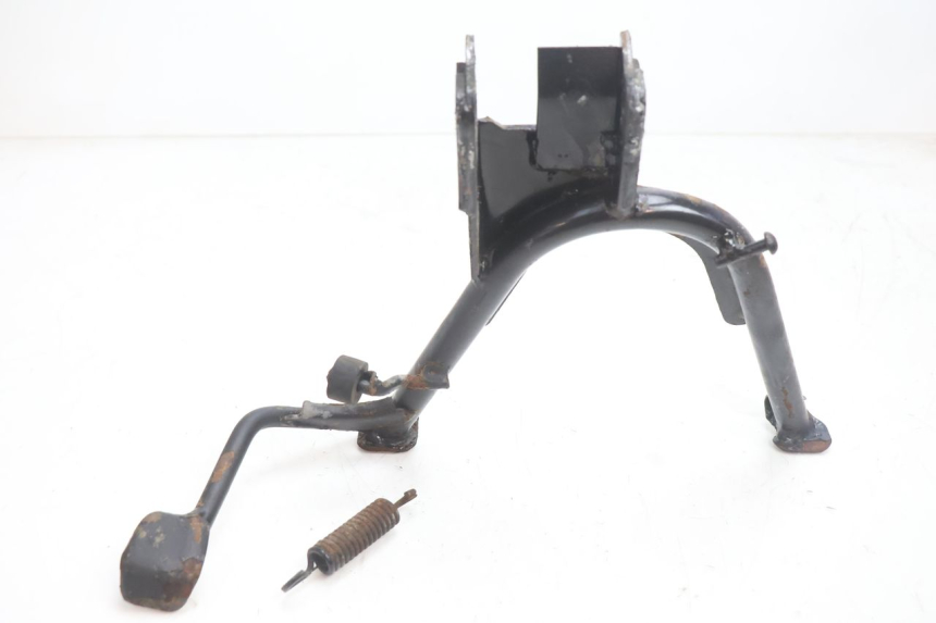 photo de BEQUILLE CENTRALE KEEWAY F-ACT NAKED 50 (2009 - 2014) - Points de fixation