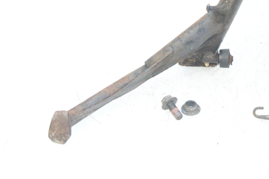 photo de BEQUILLE CENTRALE HONDA FES PANTHEON 2T 125 (1998 - 2002) - Pièce contrôlée