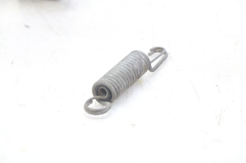 photo de BEQUILLE CENTRALE HONDA FES PANTHEON 2T 125 (1998 - 2002) - Autre angle de vue