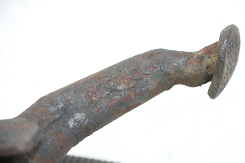 photo de BEQUILLE CENTRALE YAMAHA FJ 36Y 1100 (1984 - 1985) - Détail de la pièce