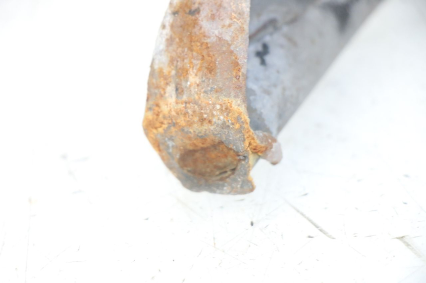 photo de BEQUILLE CENTRALE PIAGGIO FLY 125 (2005 - 2012) - Détail de la pièce