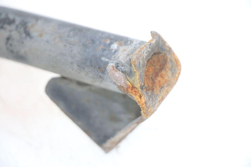 photo de BEQUILLE CENTRALE PIAGGIO FLY 125 (2005 - 2012) - Gros plan technique