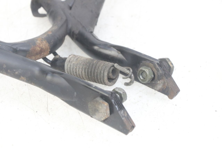 photo de BEQUILLE CENTRALE YAMAHA FZS FAZER 600 (1998 - 2001) - Détail de la pièce