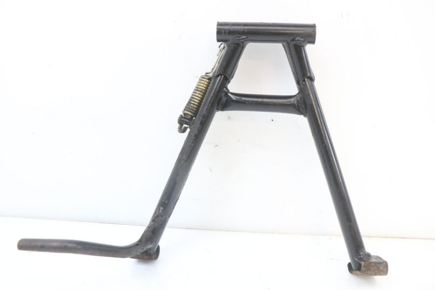 photo de BEQUILLE CENTRALE HYOSUNG GF 125 (2001 - 2005) - Autre angle de vue