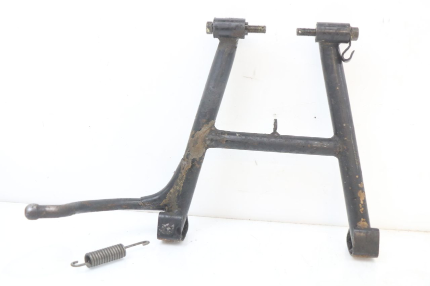 photo de BEQUILLE CENTRALE SUZUKI GSX E 250 (1982 - 1983) - Autre angle de vue