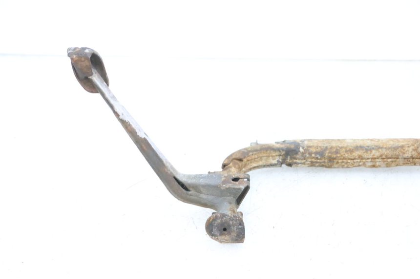 photo de BEQUILLE CENTRALE SYM GTS EVO 125 (2009 - 2013) - Autre angle de vue