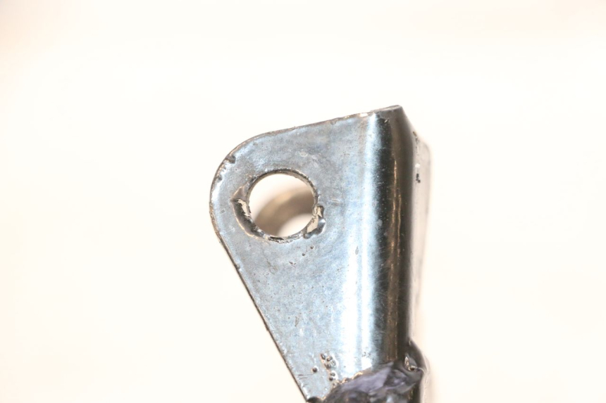 photo de BEQUILLE CENTRALE KEEWAY HURRICANE 50 (2006 - 2019) - Gros plan technique