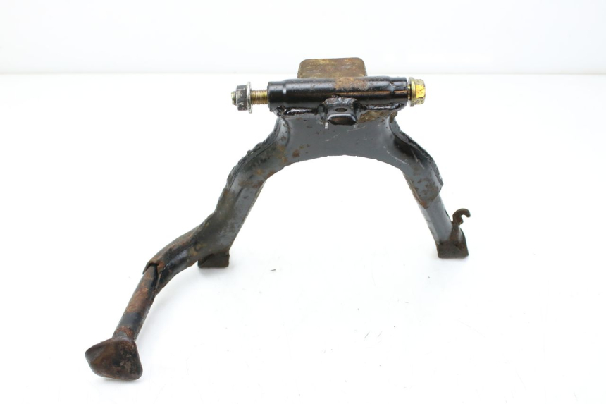 photo de BEQUILLE CENTRALE SYM HUSKY 125 (1999 - 2005) - Autre angle de vue