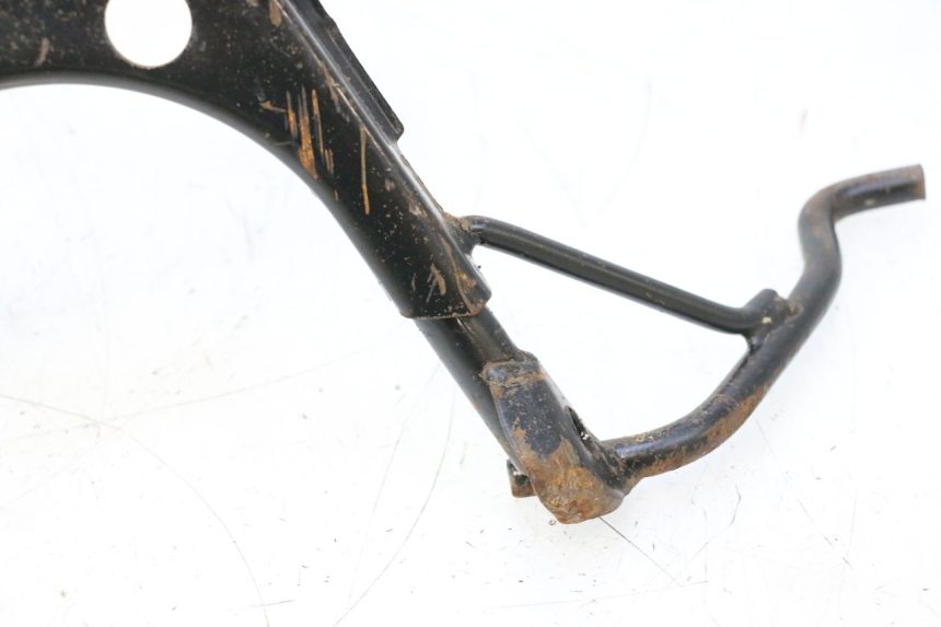 photo de BEQUILLE CENTRALE PEUGEOT KISBEE 2T 50 (2010 - 2017) - État de surface