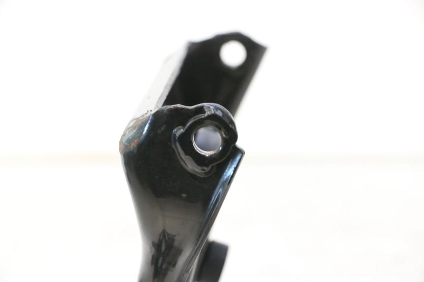 photo de BEQUILLE CENTRALE PEUGEOT KISBEE 4T 50 (2018 - 2022) - Points de fixation