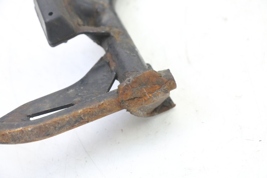 photo de BEQUILLE CENTRALE PIAGGIO LIBERTY 4T 50 (2009 - 2015) - Points de fixation