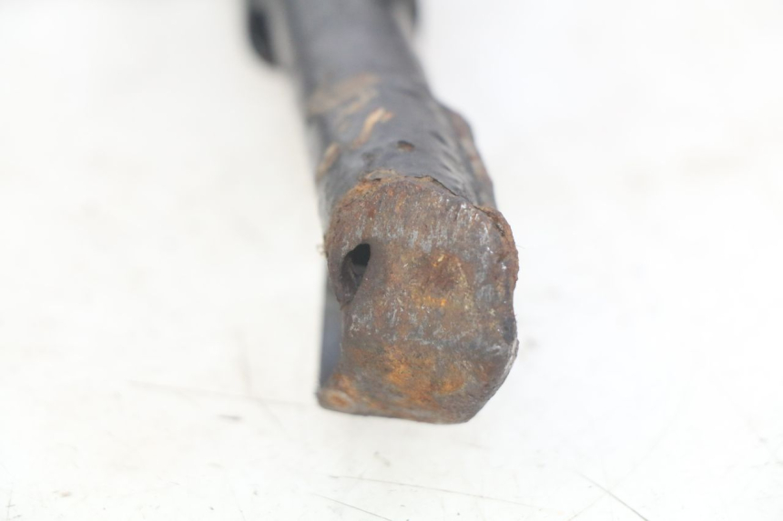 photo de BEQUILLE CENTRALE PEUGEOT LUDIX 50 (2005 - 2007) - Autre angle de vue