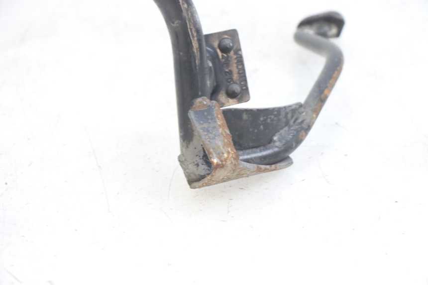 photo de BEQUILLE CENTRALE PIAGGIO MEDLEY 125 (2016 - 2023) - Gros plan technique