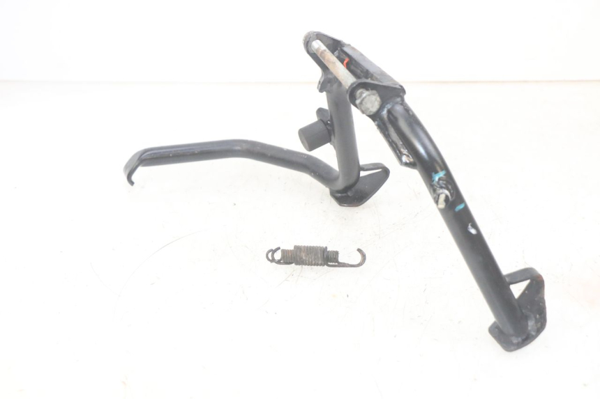 photo de BEQUILLE CENTRALE PIAGGIO MP3 HPE 300 (2019 - 2026) - Autre angle de vue