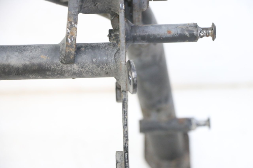 photo de BEQUILLE CENTRALE PIAGGIO MP3 500 (2014 - 2017) - Points de fixation