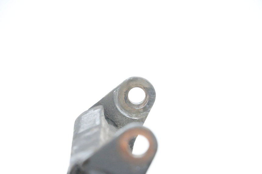 photo de BEQUILLE CENTRALE PIAGGIO MP3 125 (2006 - 2014) - Détail de la pièce