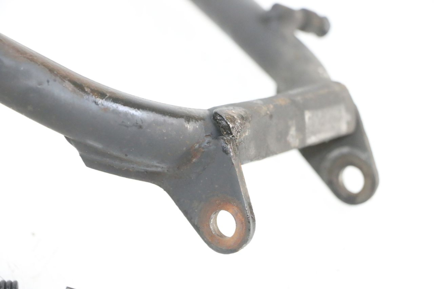 photo de BEQUILLE CENTRALE PIAGGIO MP3 125 (2006 - 2014) - Gros plan technique