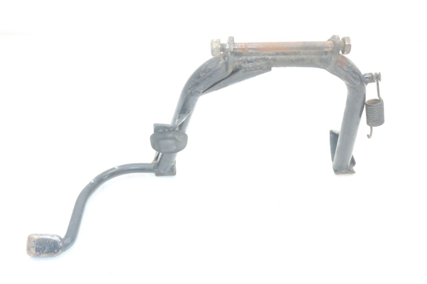 photo de BEQUILLE CENTRALE PIAGGIO BEVERLY 125 (1998 - 2005) - Gros plan technique