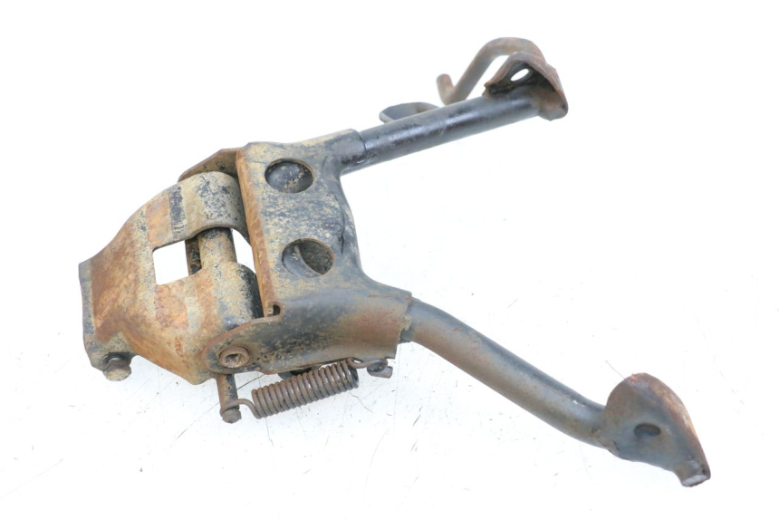 photo de BEQUILLE CENTRALE GILERA RUNNER LC 50 (1997 - 1998) - Gros plan technique