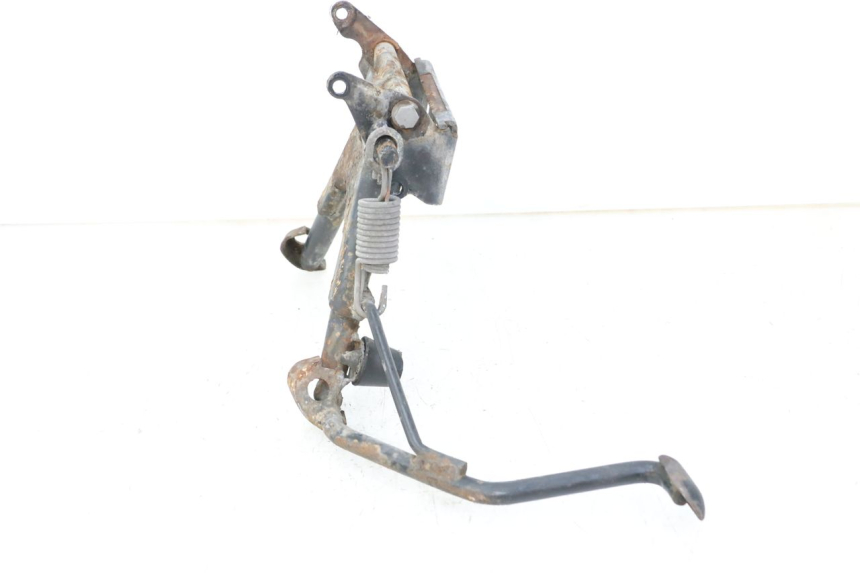 photo de BEQUILLE CENTRALE PEUGEOT SATELIS 125 (2013 - 2018) - Gros plan technique