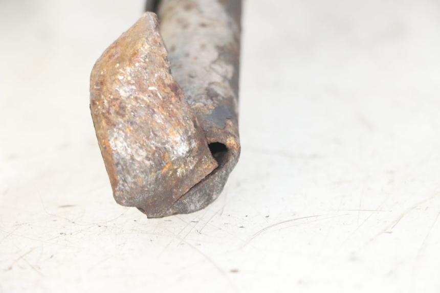 photo de BEQUILLE CENTRALE PEUGEOT SATELIS 125 (2013 - 2018) - Détail de la pièce