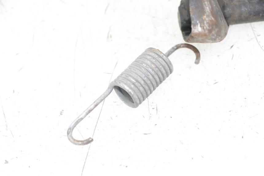 photo de BEQUILLE CENTRALE APRILIA SCARABEO 100 (2003 - 2012) - Points de fixation