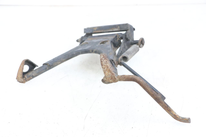 photo de BEQUILLE CENTRALE PEUGEOT SPEEDFIGHT 100 (1997 - 2007) - Gros plan technique