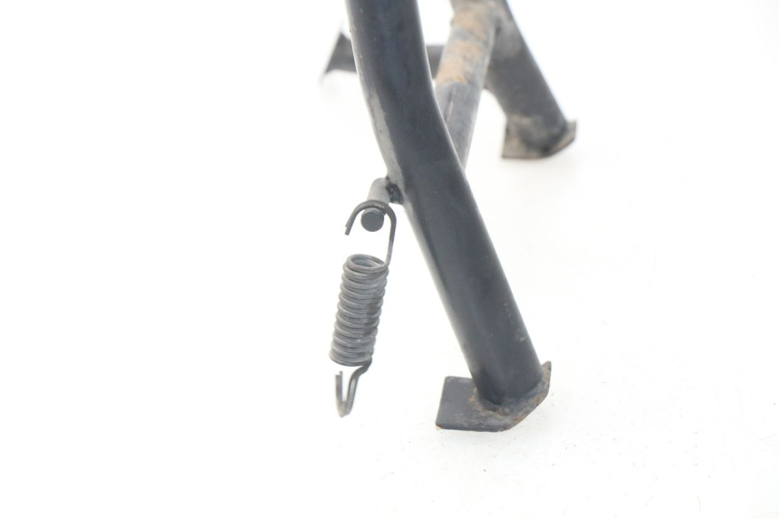 photo de BEQUILLE CENTRALE TRIUMPH SPRINT ST ABS 1050 (2005 - 2007) - Gros plan technique