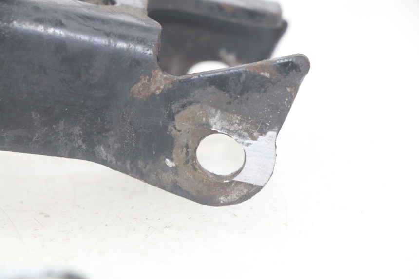 photo de BEQUILLE CENTRALE APRILIA SR LC 50 (1997 - 2004) - Vue d’ensemble