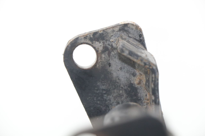 photo de BEQUILLE CENTRALE FYM STRADA 50 (2007 - 2014) - Détail de la pièce