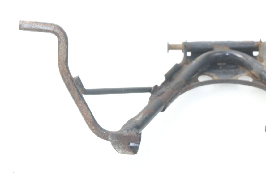 photo de BEQUILLE CENTRALE PEUGEOT STREETZONE 2T 50 (2014 - 2019) - Détail de la pièce